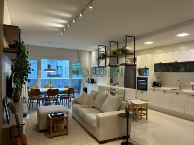 Apartamento, 115m² com 2 quartos, 2 suítes e 2 vagas no bairro Jurerê em Florianópolis