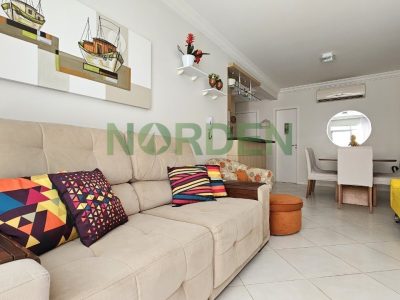 Apartamento, 115m² com 3 quartos, 1 suíte e 2 vagas, Condomínio Villa Rica em Florianópolis