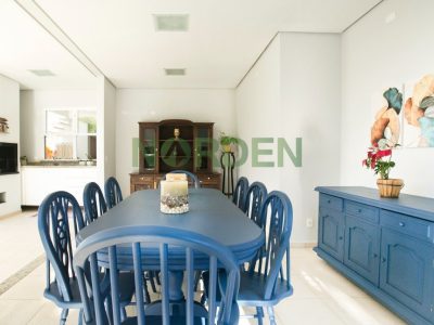 Casa, 652m² com 6 quartos, 5 suítes e 6 vagas no bairro Jurerê Internacional em Florianópolis
