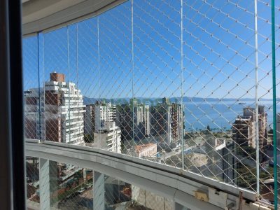 Apartamento, 128m² com 3 quartos, 1 suíte e 2 vagas, Edifício Residencial Ancoradouro em Florianópolis