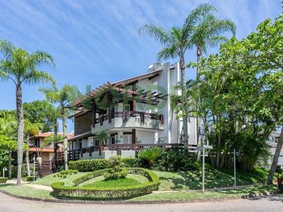 Casa, 600m² com 5 quartos, 5 suítes e 6 vagas no bairro Jurerê Internacional em Florianópolis