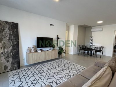 Apartamento, 116m² com 3 quartos, 3 suítes e 2 vagas, Ângeli em Florianópolis