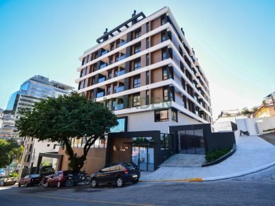 Loft, 67m² com 1 quarto e 1 vaga no bairro Centro em Florianópolis