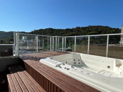 Cobertura, 134m² com 2 quartos, 1 suíte e 2 vagas no bairro Jurerê em Florianópolis