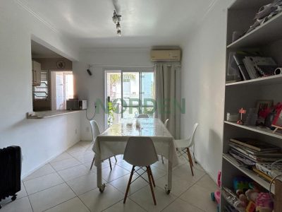 Apartamento, 89m² com 3 quartos, 1 suíte e 2 vagas no bairro Jurerê em Florianópolis