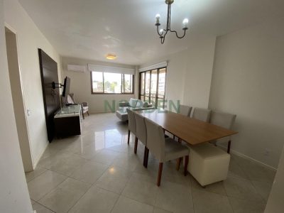 Apartamento, 107m² com 3 quartos, 1 suíte e 1 vaga no bairro Centro em Florianópolis