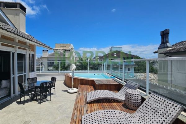 Cobertura, 164m² com 2 quartos, 1 suíte e 2 vagas, Residencial Zarif em Florianópolis