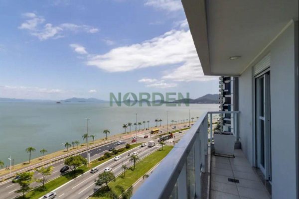 Apartamento, 167m² com 3 quartos, 2 suítes e 2 vagas, Orlando Odílio Köerich em Florianópolis