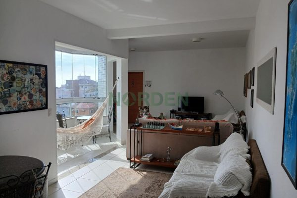 Apartamento, 142m² com 3 quartos, 1 suíte e 2 vagas, Edifício Aquarius em Florianópolis