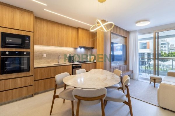 Apartamento, 104m² com 3 quartos, 3 suítes e 2 vagas, Bellini em Florianópolis