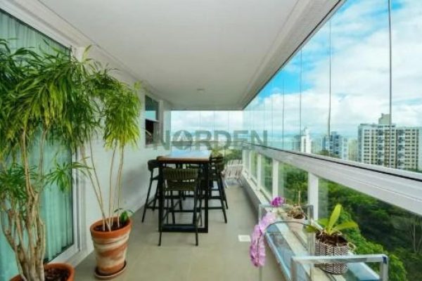 Apartamento, 167m² com 3 quartos, 3 suítes e 2 vagas, Orla Marítima Residence em Florianópolis