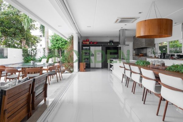 Casa, 485m² com 4 quartos, 4 suítes e 2 vagas, Condomínio Vilas de São Francisco em Florianópolis