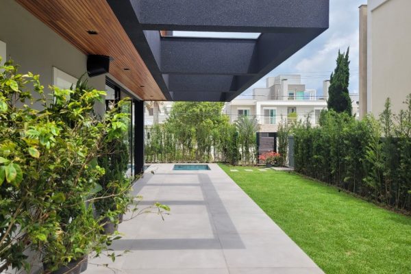 Casa, 542m² com 5 quartos, 5 suítes e 4 vagas no bairro Jurerê Internacional em Florianópolis