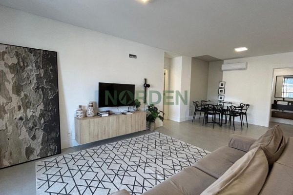 Apartamento, 116m² com 3 quartos, 3 suítes e 2 vagas, Ângeli em Florianópolis