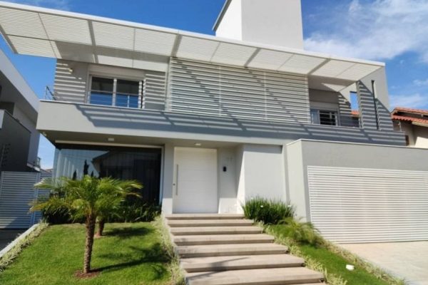 Casa, 413m² com 3 quartos, 3 suítes e 2 vagas no bairro Jurerê Internacional em Florianópolis